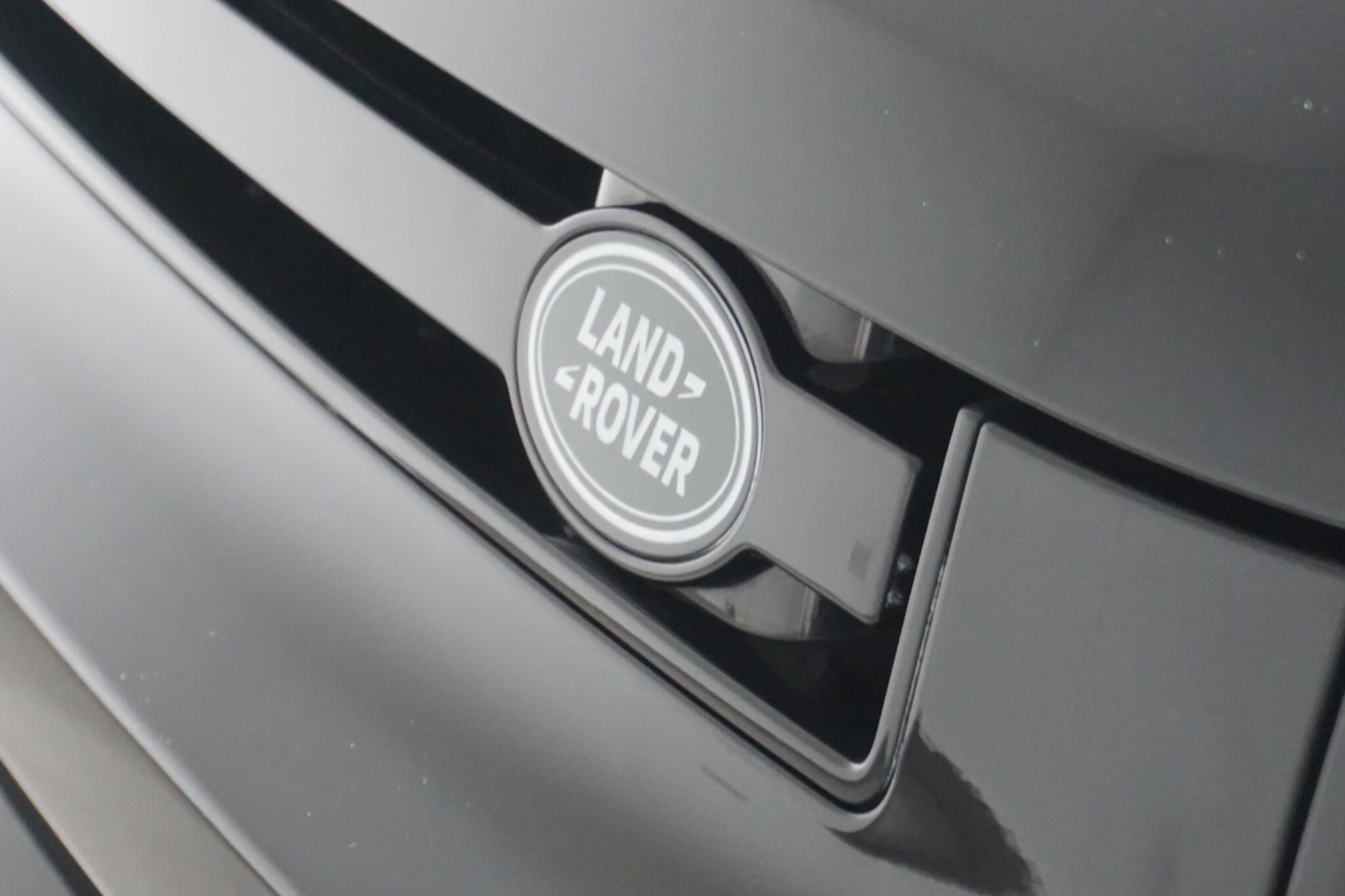 Land Rover Defender 110 3.0 D200 MHEV SE SUV 5dr Diesel Auto 4WD Euro 6 (s/s) (200 ps)